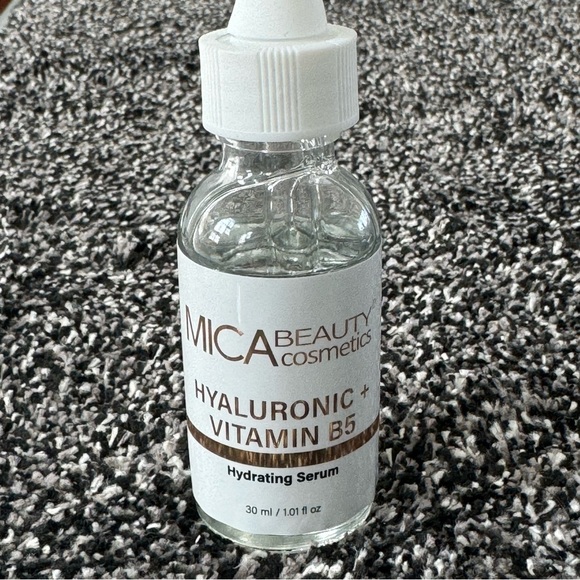 MICA BEAUTY COSMETICS Hyaluronic + Vitamin B5 hydrating Serum- New - Picture 2 of 5